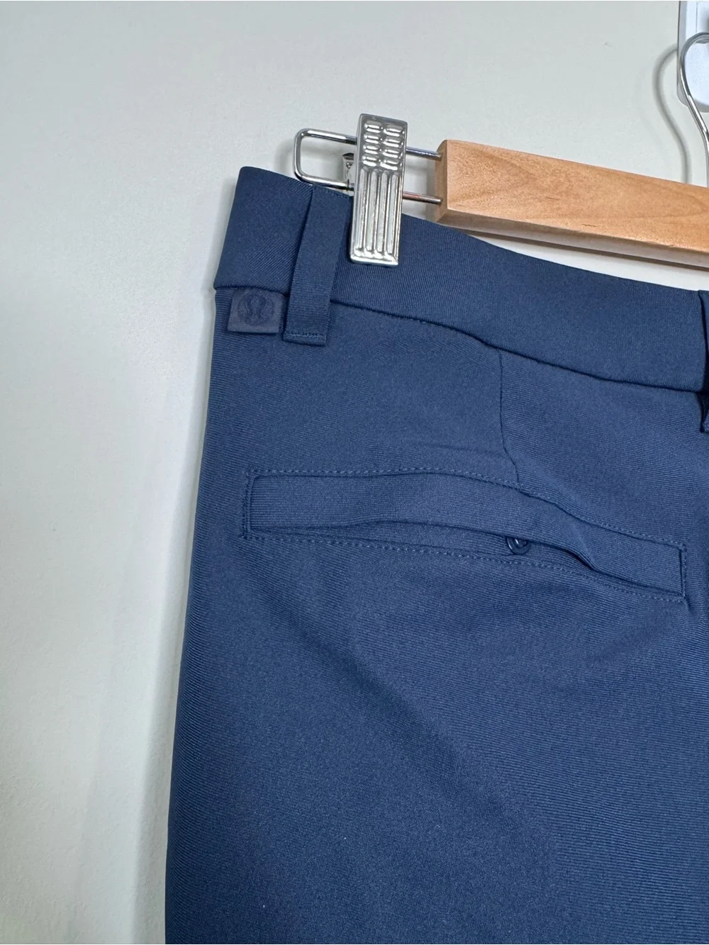 Men’s Lululemon Commission Slim Fit Pant